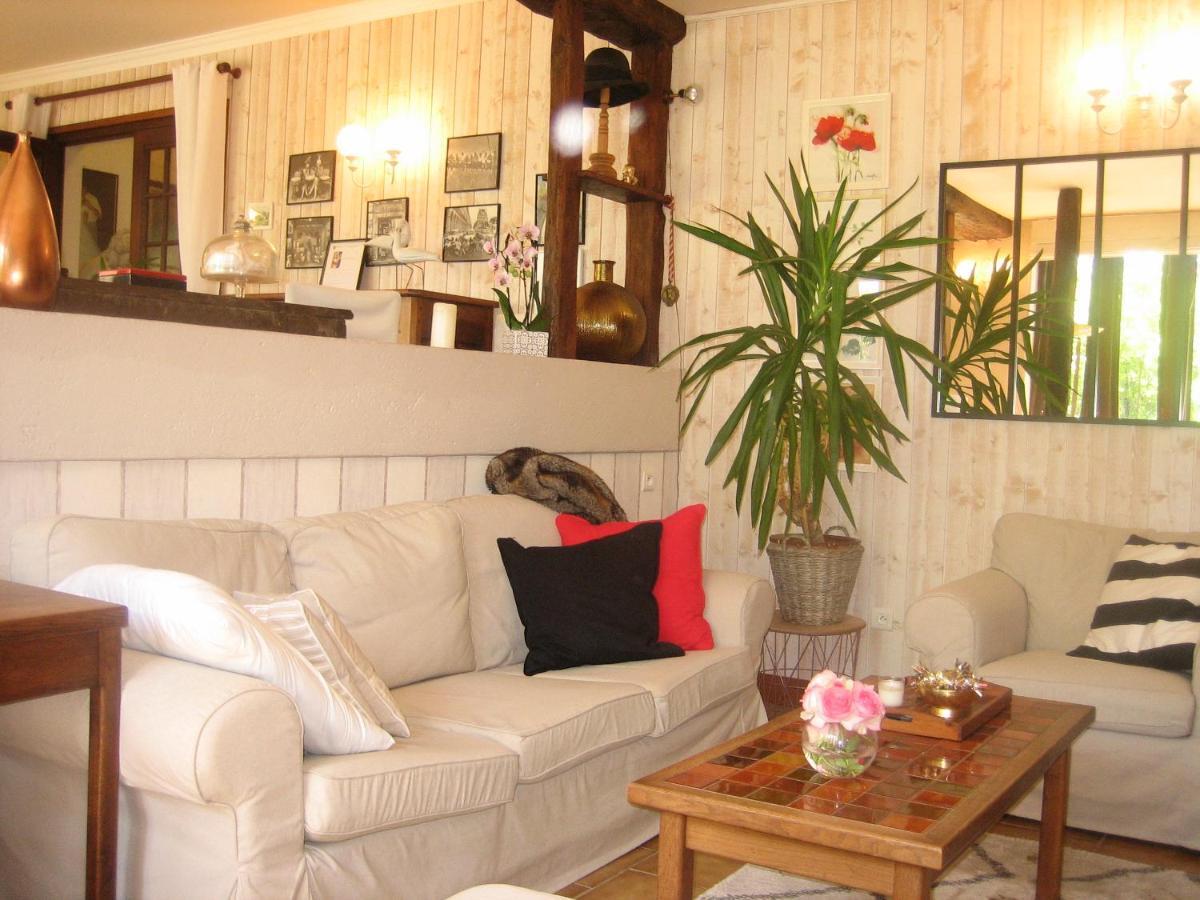 Les Pierres Blanches Bed & Breakfast Bonneuil-Matours Dış mekan fotoğraf