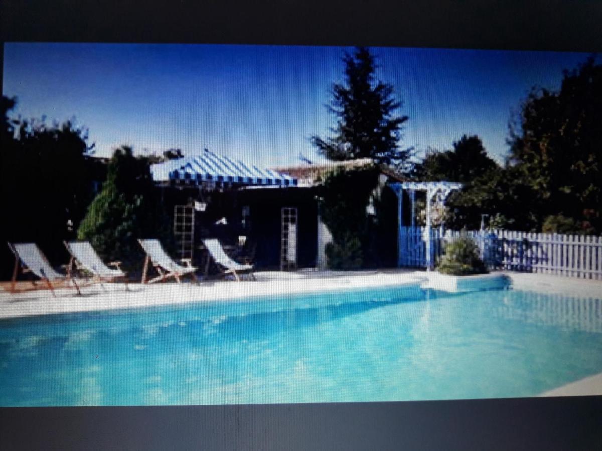 Les Pierres Blanches Bed & Breakfast Bonneuil-Matours Dış mekan fotoğraf