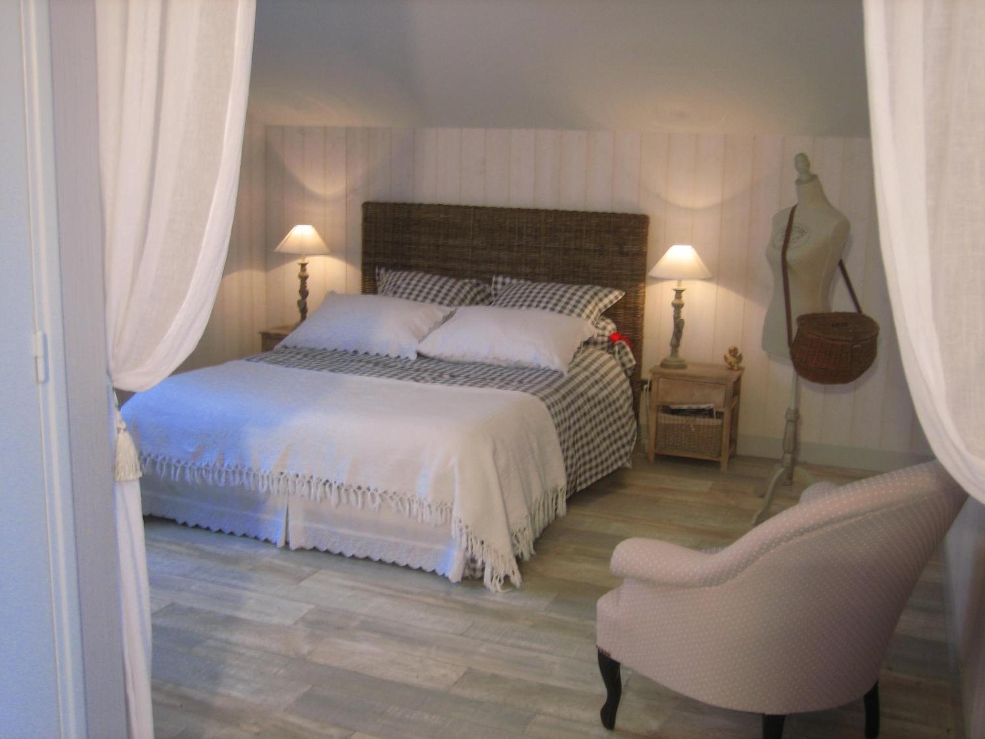 Les Pierres Blanches Bed & Breakfast Bonneuil-Matours Dış mekan fotoğraf